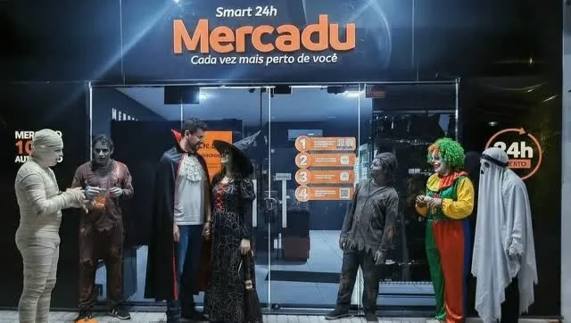 Mercadu Smart 24h — Halloween na loja